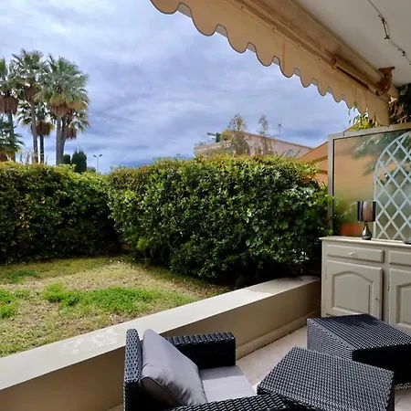 Marin Climatise A 2 Pas Du Port Apartman *