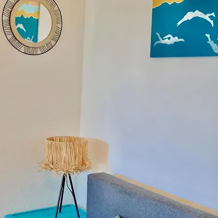 Marin Climatise A 2 Pas Du Port Apartman *